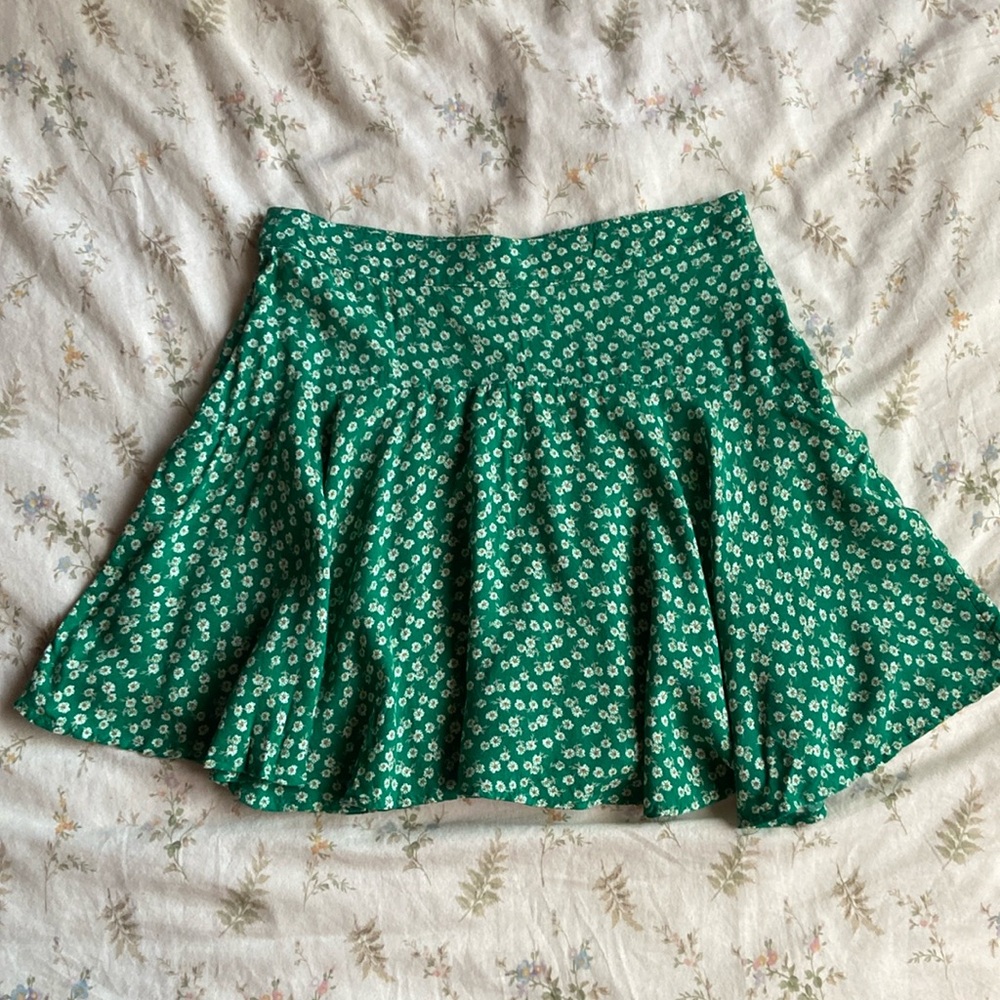 Hollister green floral mini skirt with built in shorts size S in great condition